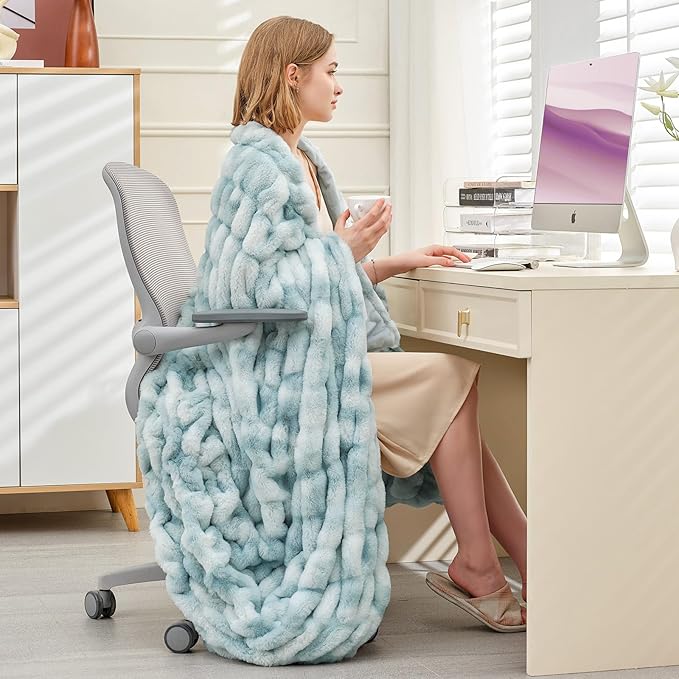 Ultra Soft Luxury Faux Fur Twin Blanket for Counch,Fuzzy Fluffy Plush Warm Cozy Elegant Wrinkled Blanket for Sofa Bedroom Living Room,(60"x80",Tie-dye Freshwater Blue)