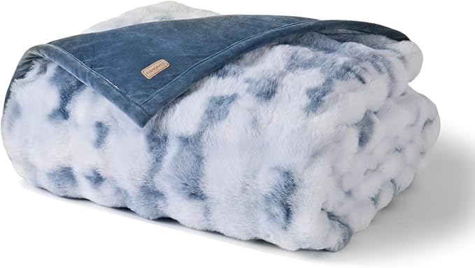 EVERGRACE Ultra Soft Luxury Fluffy Ridgeline Faux Rabbit Fur Throw Blanket, Thick Warm Bubble Throw for Bed, Cozy Plush Reversible Blankets for Couch, Chair, Sofa, Cloud Blue, 50x60 Inches, 870 GSM