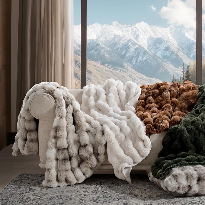 EVERGRACE Ultra Soft Luxury Fluffy Ridgeline Faux Rabbit Fur Throw Blanket, Thick Warm Bubble Throw for Bed, Cozy Plush Reversible Blankets for Couch, Chair, Sofa, Lion Caramel, 50x60 Inches, 870 GSM