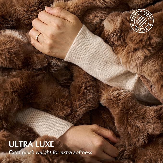 EVERGRACE Ultra Soft Luxury Fluffy Ridgeline Faux Rabbit Fur Throw Blanket, Thick Warm Bubble Throw for Bed, Cozy Plush Reversible Blankets for Couch, Chair, Sofa, Lion Caramel, 50x60 Inches, 870 GSM
