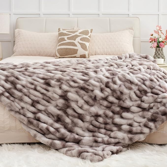 Ultra Soft Luxury Faux Fur Throw Blanket for Counch,Fuzzy Fluffy Plush Warm Cozy Elegant Wrinkled Blanket for Sofa Bedroom Living Room,（50"x60",Tie-dye Taupe）