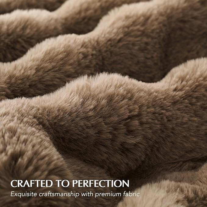 EVERGRACE Ultra Soft Luxury Fluffy Ridgeline Faux Rabbit Fur Throw Blanket, Thick Warm Fuzzy Blankets for Bed, Cozy Plush Reversible Blanket for Couch, Chair, Sofa, Natural Tan, 60x80 Inches, 870 GSM