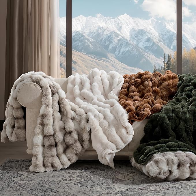 EVERGRACE Ultra Soft Luxury Fluffy Ridgeline Faux Rabbit Fur Throw Blanket, Thick Warm Bubble Throw for Bed, Cozy Plush Reversible Blankets for Couch, Chair, Sofa, Ivory White, 50x60 Inches, 870 GSM