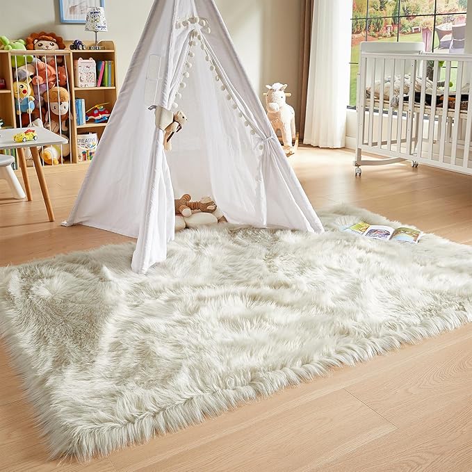 AMTOVO Faux Fur Sheepskin Rug for Living Room, 4 x 6 ft Light Grey Fluffy Area Rug for Bedroom, Playroom, Luxury Room Decor, Rectangle